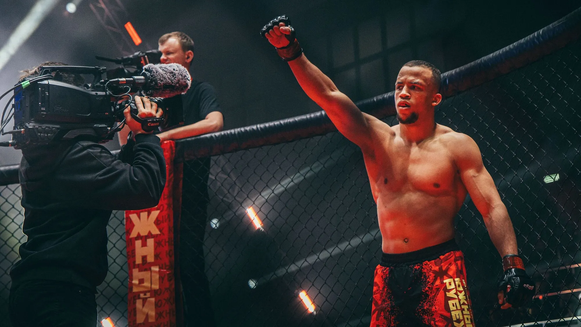 Российско-нигерийский боец Самуэль подписал контракт с PFL превью