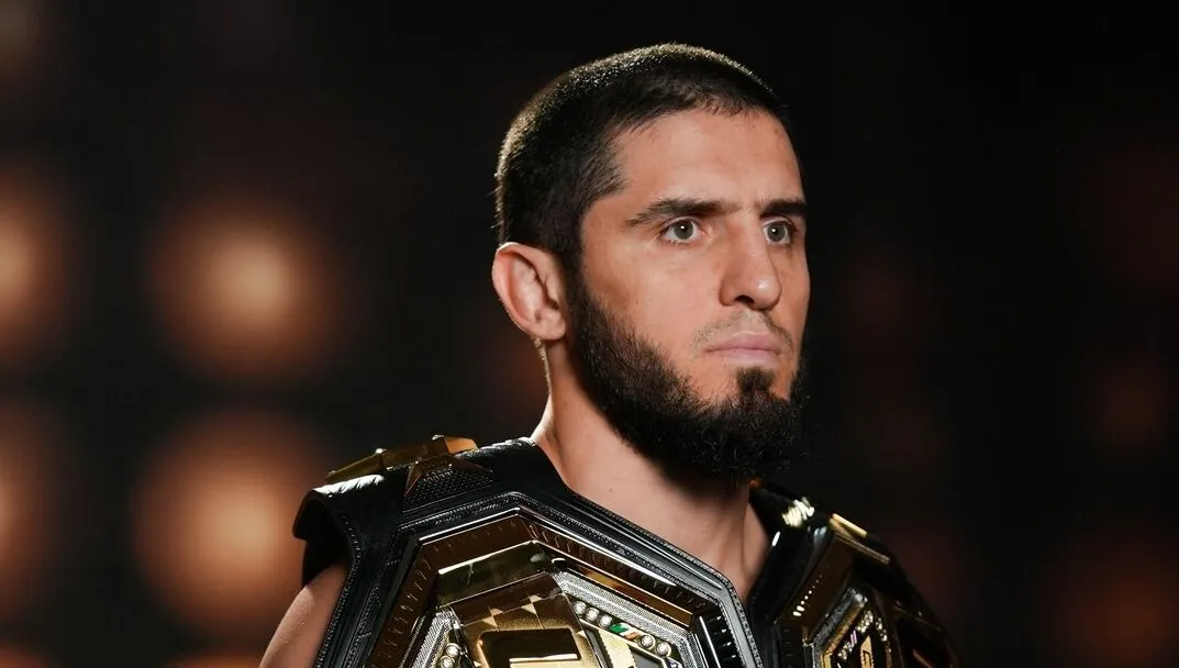 Махачев против Гэрри и чемпионский бой у девушек: кард UFC 330 превью