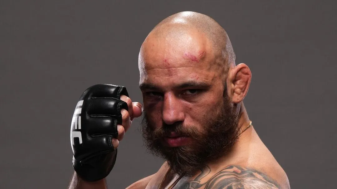 Силва побьется за место в топ-5, Салихов проведет 15-й бой в UFC превью