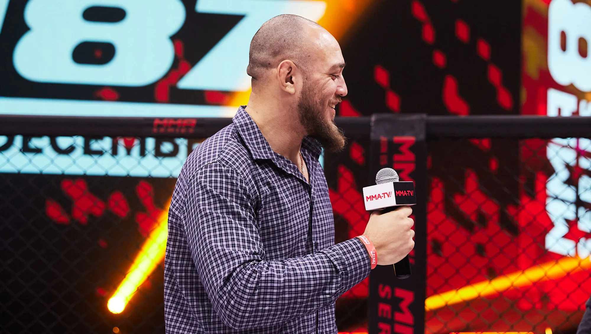 Вальтер Уокер: «Мечтаю провести бой с Хокитом за пояс UFC» превью